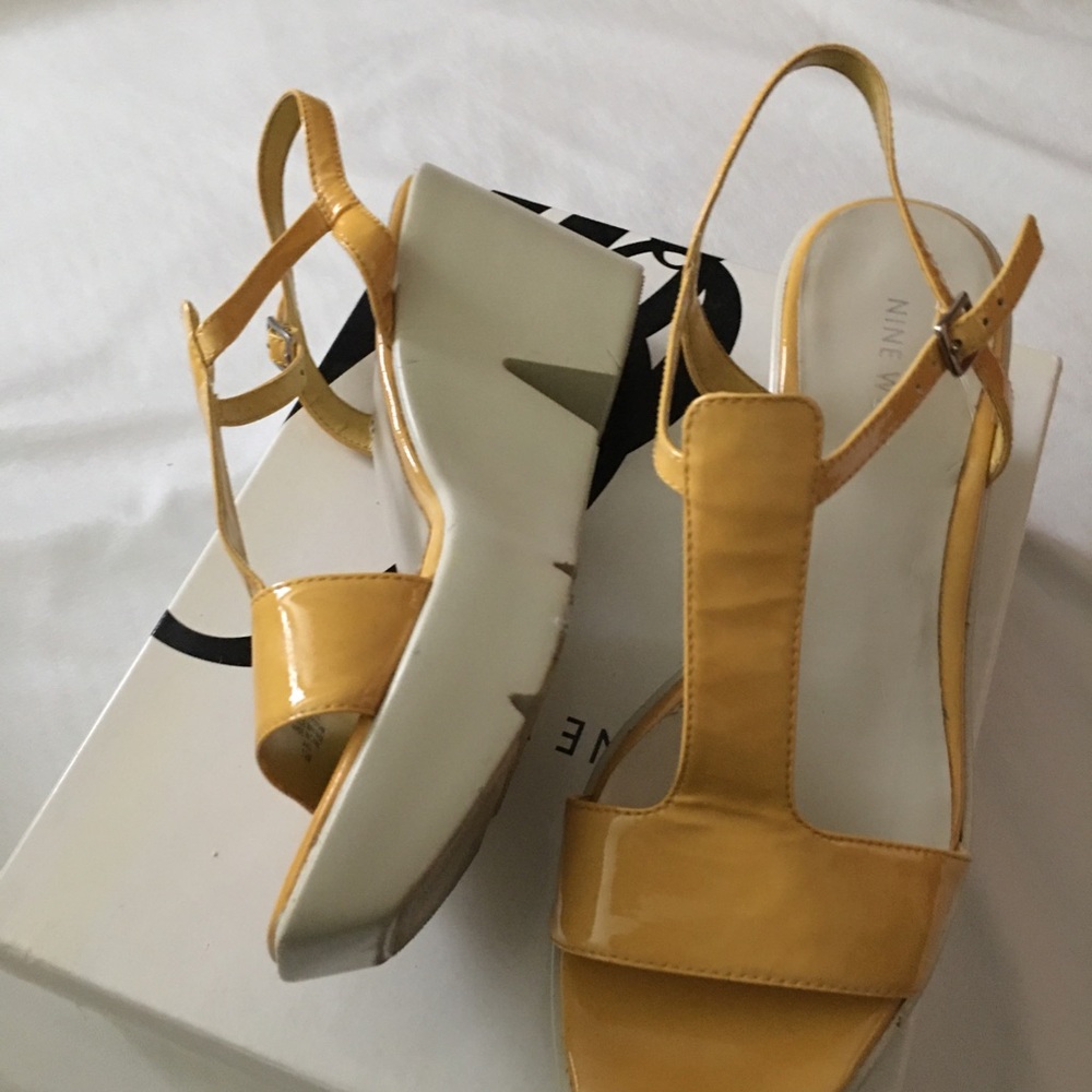 Womens sandals